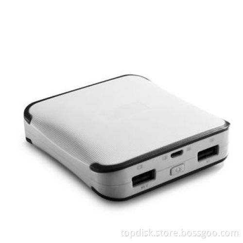 2 USB mobile phone chargers for iPhone and samsung with 6,600mAh Capacity